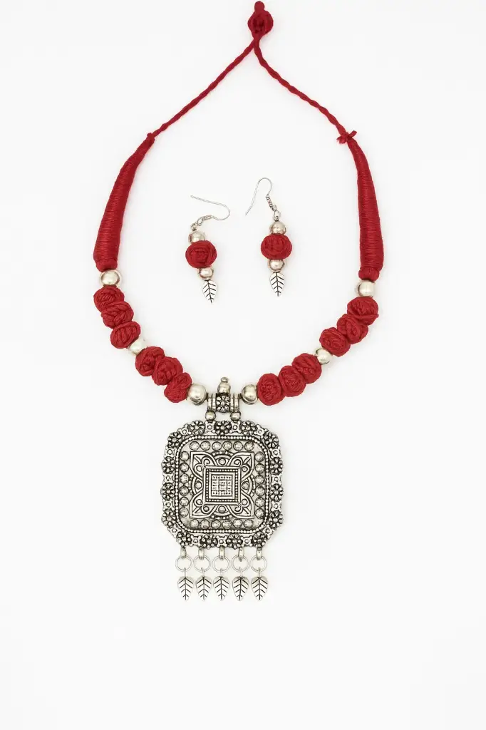 Oxidised red cotton thread necklace